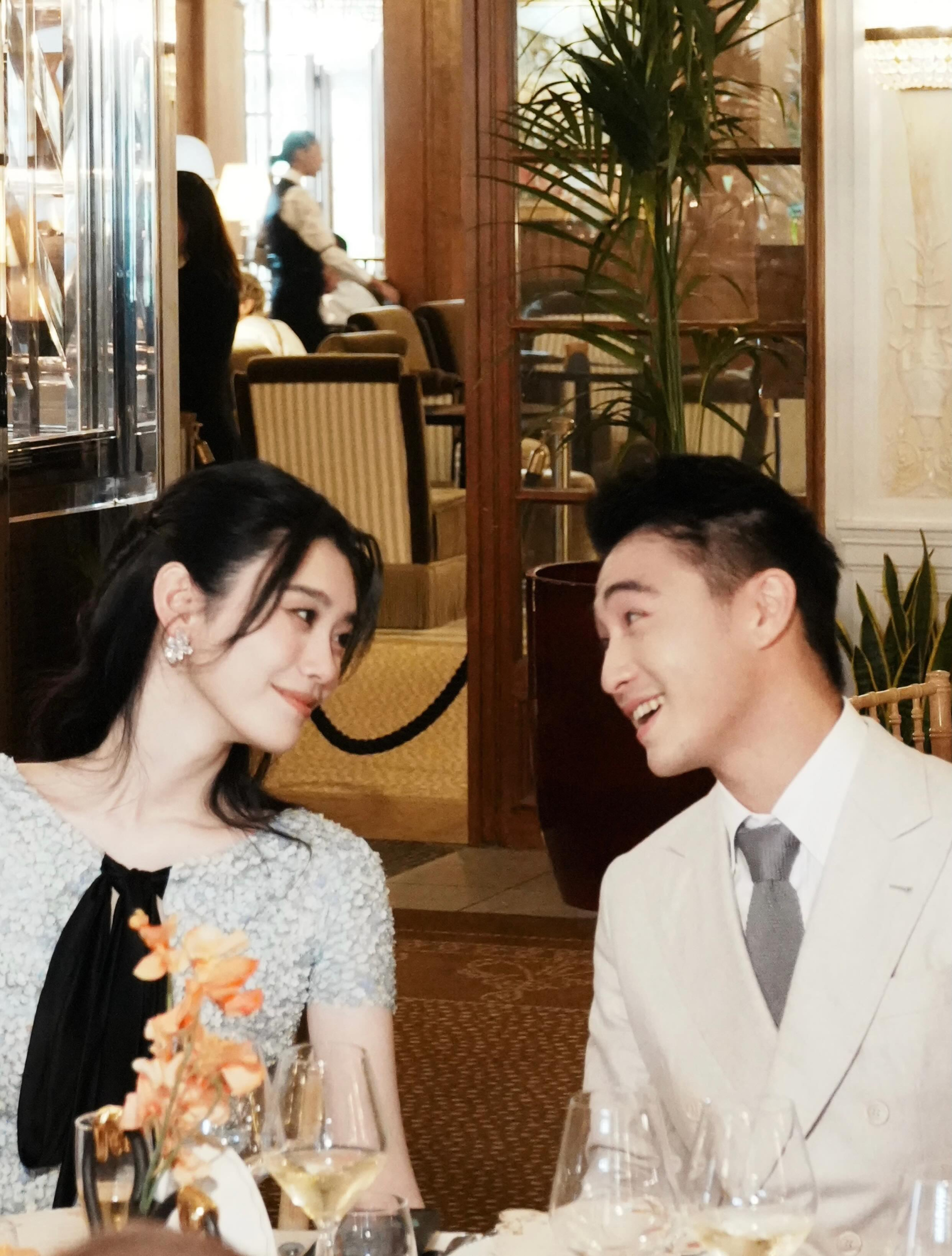 Đám cưới của nàng dâu gia tộc nghìn tỷ Hề Mộng Dao: 3 tạo hình đắt giá ngang cả một gia tài