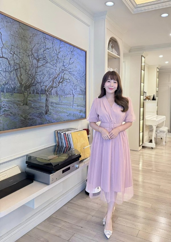 MC Diệp Chi check-in tại căn hộ sang trọng