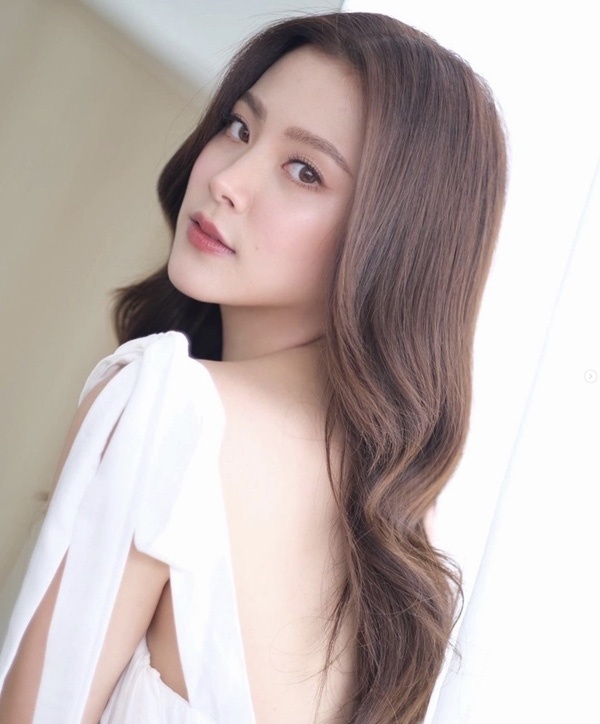 Ngọc nữ showbiz 34 tuổi vẫn độc thân trong biệt thự xa hoa 55 tỷ