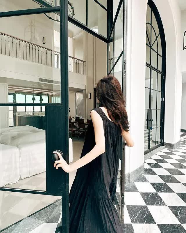 Ngọc nữ showbiz 34 tuổi vẫn độc thân trong biệt thự xa hoa 55 tỷ