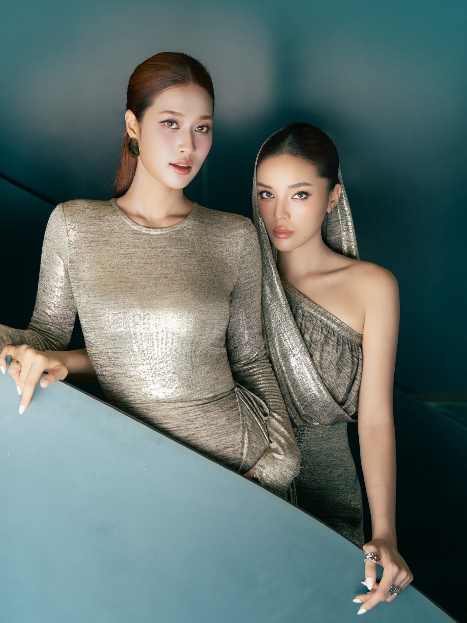   Sự đồng hành của hai người đẹp khiến nhiều khán giả cho rằng đang có một mối quan hệ vượt trên mức bạn bè. Ảnh: FBNV  