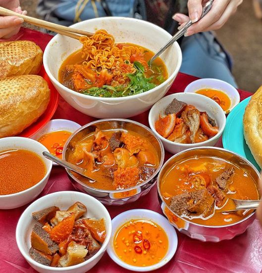 Nhiều món chưa có trong danh sách như cháo sườn, bún mọc, bánh mì, phá lấu...