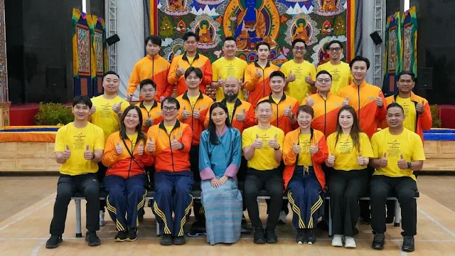 Hình ảnh của Hoàng hậu trong một hoạt động ngày 3/6