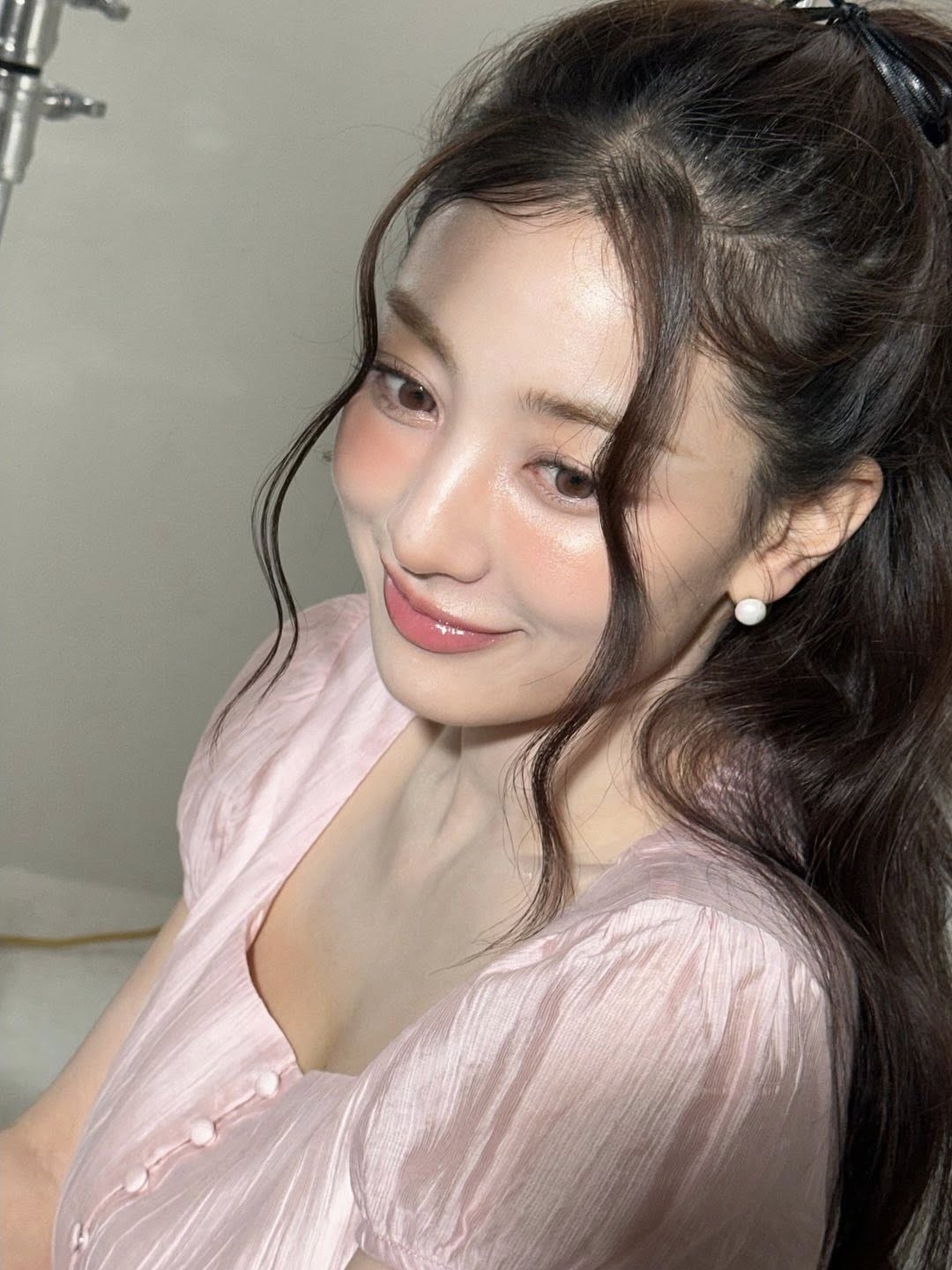 Ở tuổi 29, Jihyo đang tận hưởng thời kỳ đỉnh cao nhan sắc với vẻ đẹp trưởng thành, sang trọng và đầy sức sống. (Nguồn: Instagram)