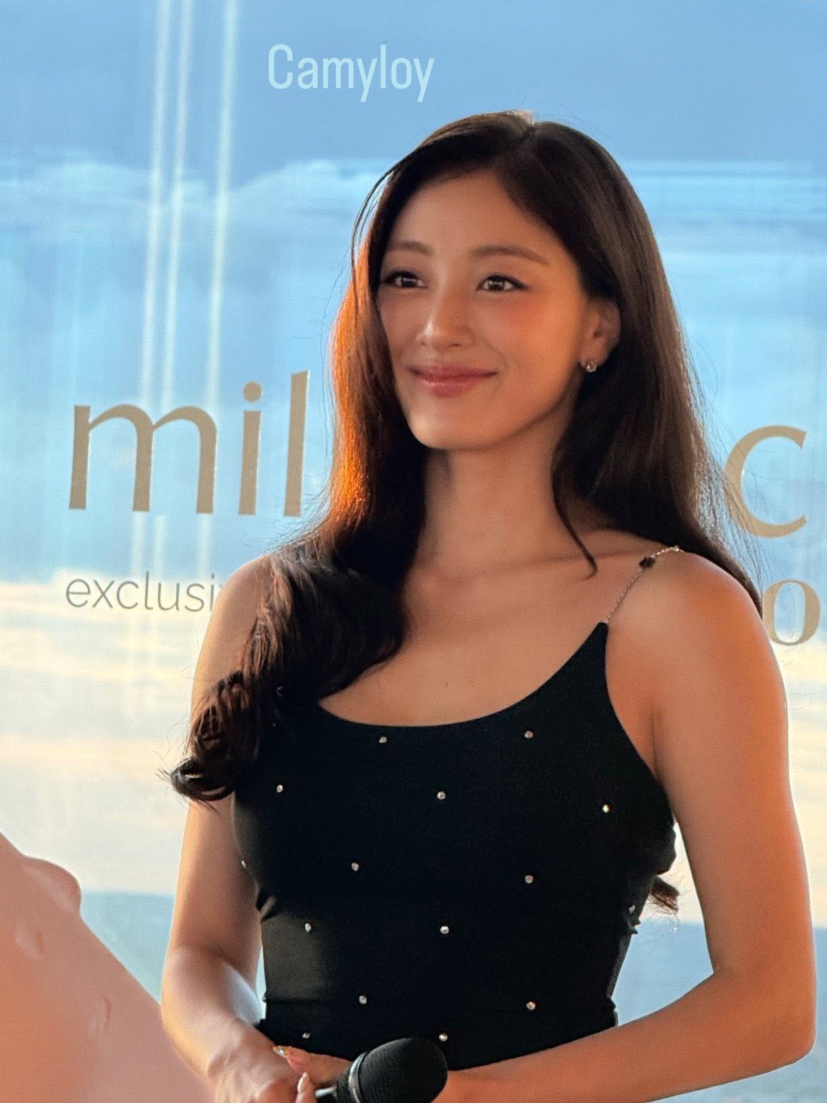 Jihyo khiến người hâm mộ rung động với visual rạng rỡ và khí chất ngày càng cuốn hút. (Nguồn: Instagram)