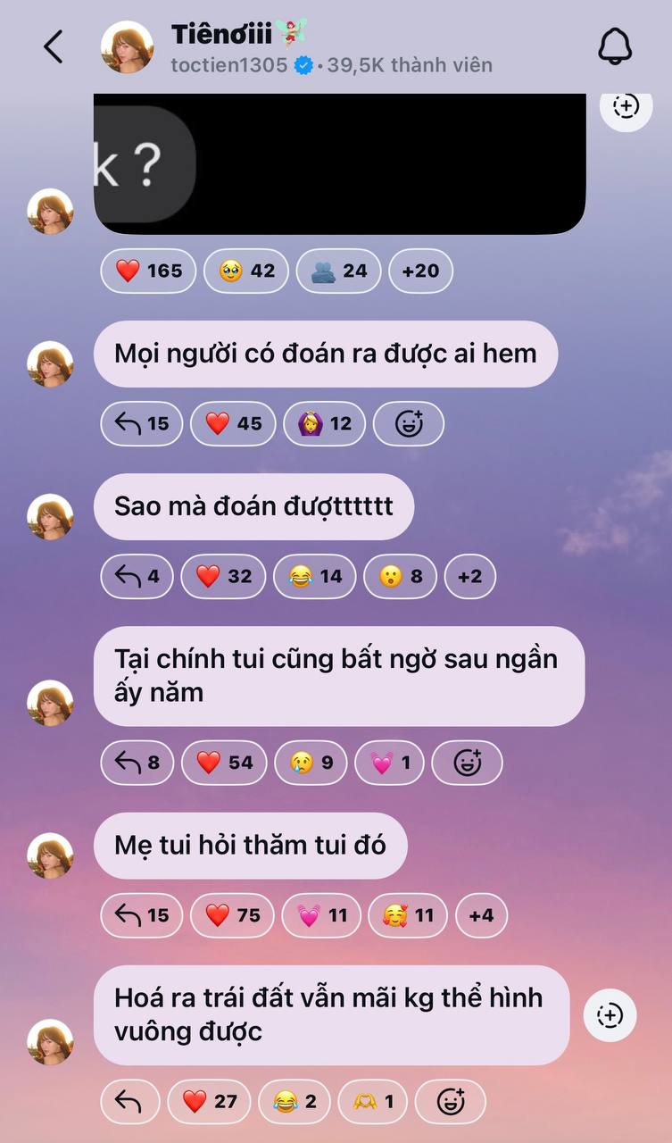 Đáng chú ý, giữa lúc những tranh luận diễn ra sôi nổi nhất, Tóc Tiên lại có những chia sẻ các tin nhắn động viên từ Minh Hằng và mẹ ruột.