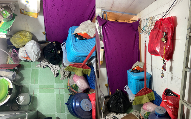 Những căn phòng kho cũ kỹ, chật hẹp dưới chân cầu thang cư xá Thanh Đa (phường Bình Quới) đã trở thành mái nhà của nhiều phận đời lao động nghèo