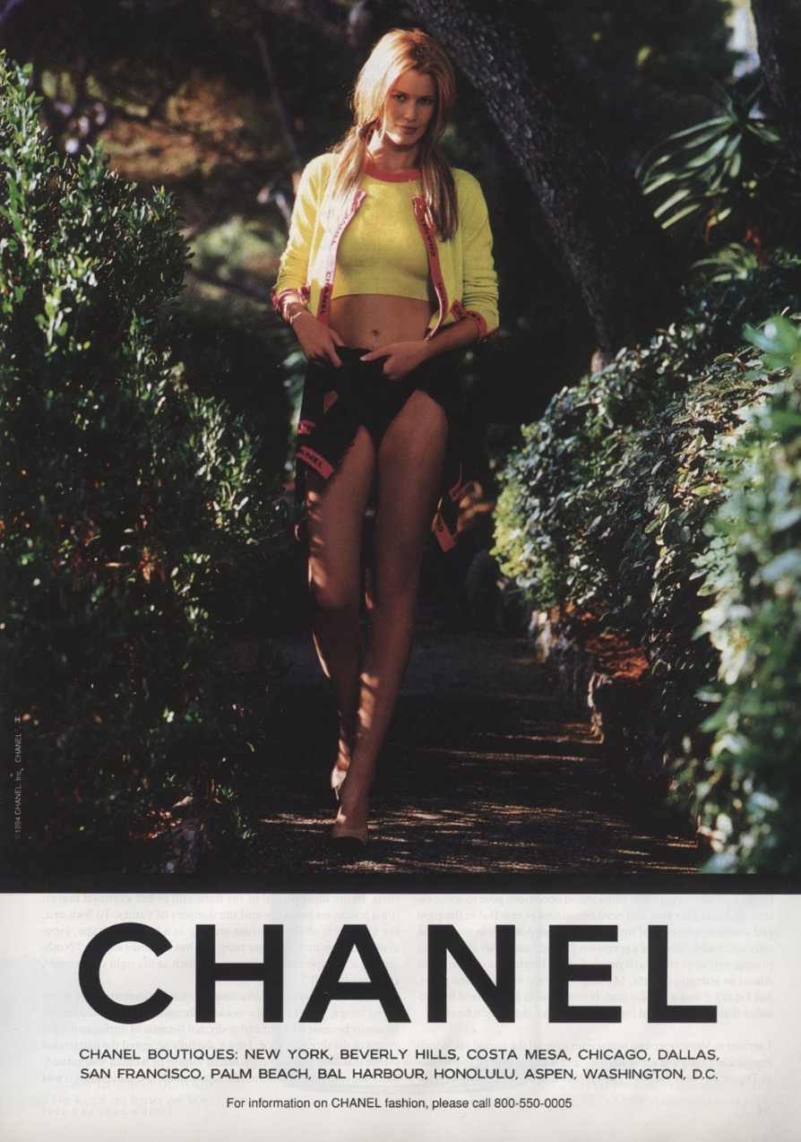 Trước khi có Jennie, Claudia Schiffer cũng từng là nàng thơ đình đám nhất của Chanel.