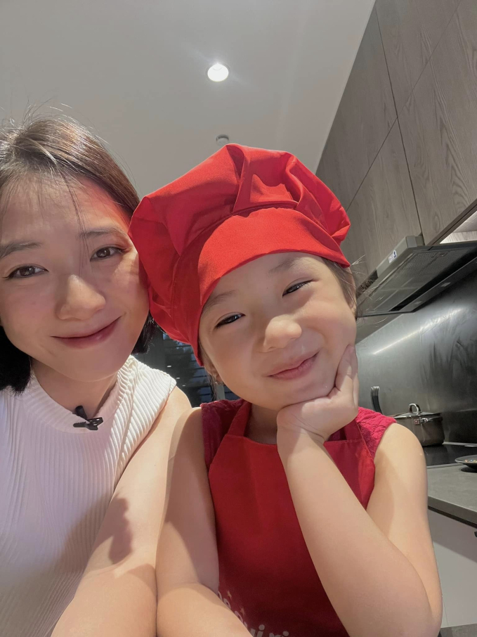 Sao nam hạng A cưới fangirl kém 5 tuổi: Vung tiền tỷ xây tổ ấm đẹp như khách sạn tặng vợ con