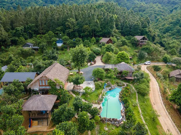 Cơ ngơi xịn đẹp của NSƯT Việt Hoàn