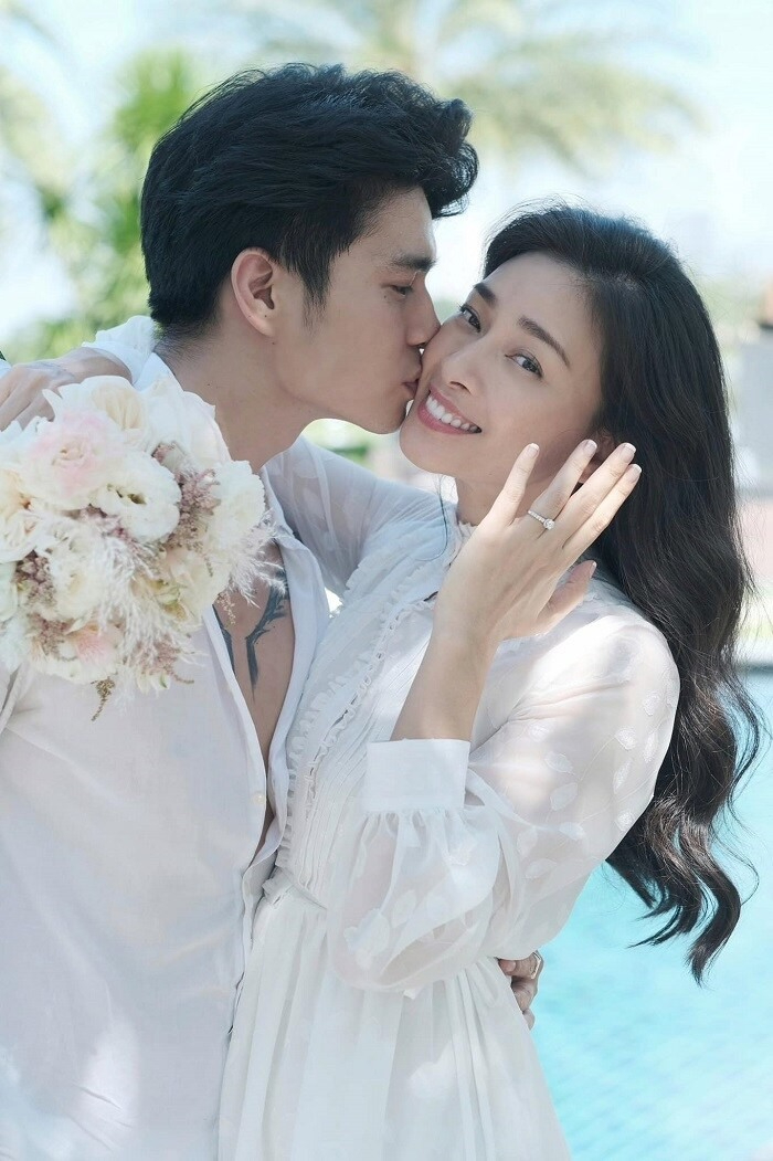 Chị đại showbiz cưới 