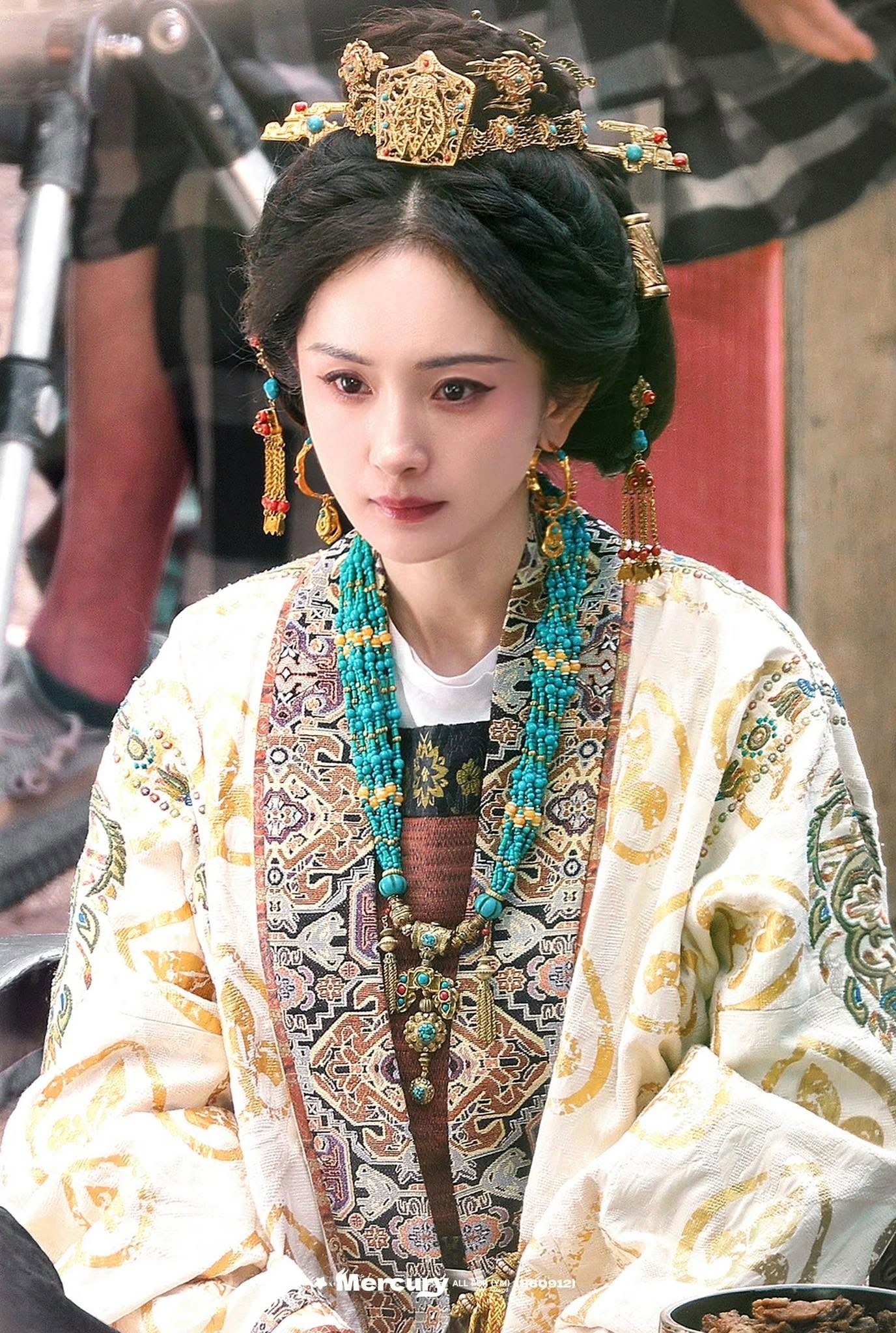 40 tuổi mà như mới hơn 20 thì chỉ có “yêu quái”: Visual như bạch ngọc điêu khắc, mỹ nhân hàng real phải vậy