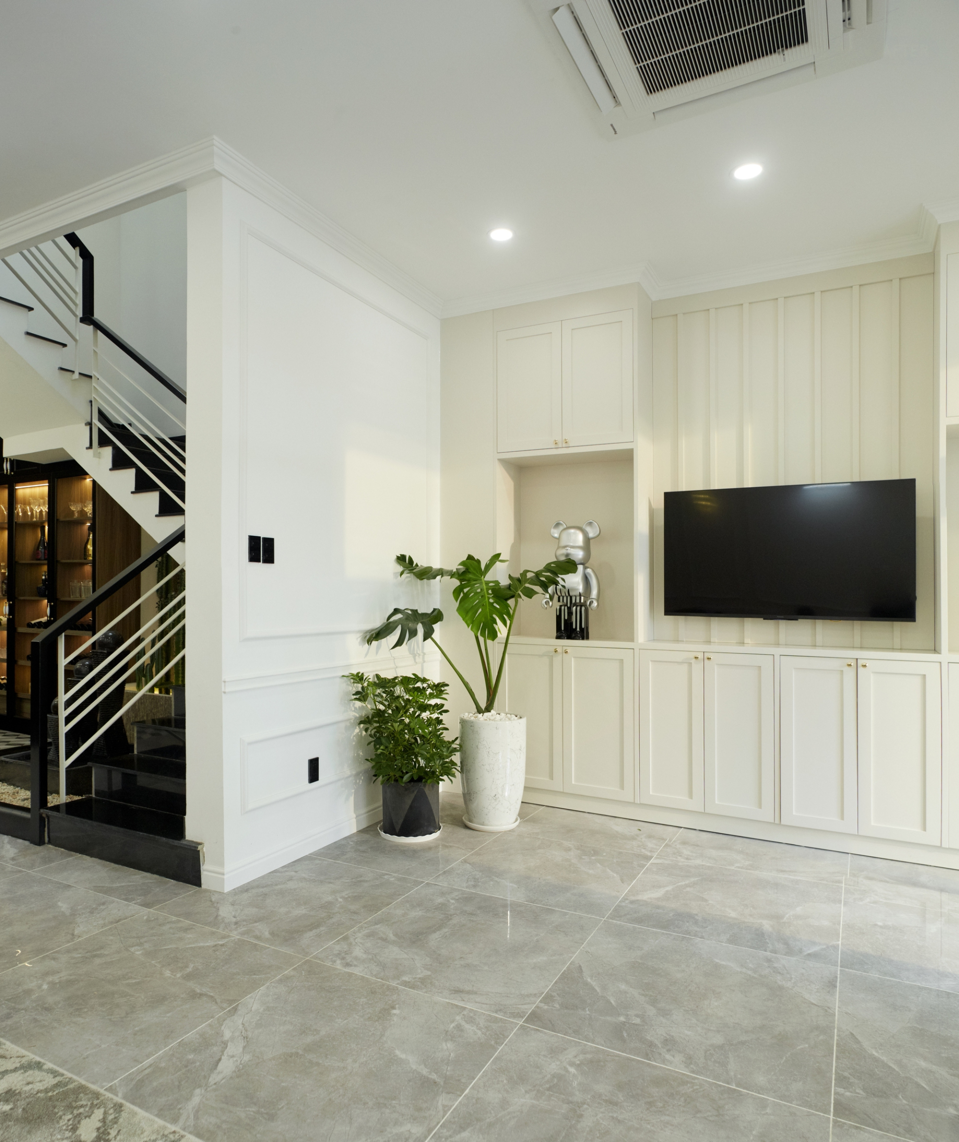 Biệt thự của Diệp Lâm Anh gây ấn tượng với thiết kế hiện đại, tiện nghi