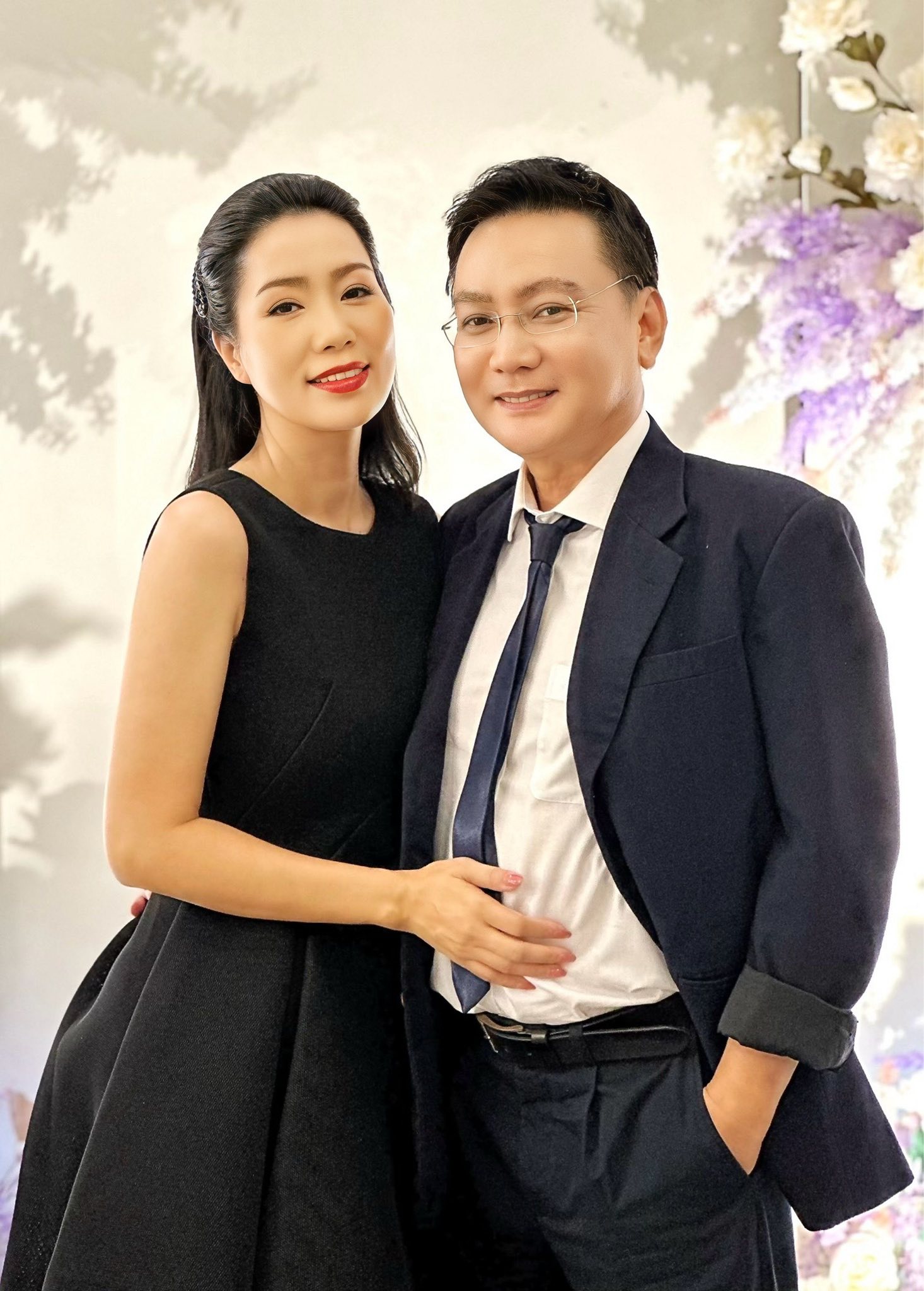 Ngoài sự nghiệp nghệ thuật, NS Trịnh Kim Chi còn có cuộc hôn nhân kín tiếng bên ông xã doanh nhân. Ảnh: FBNV