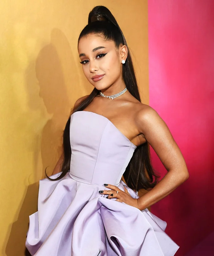 Bức hình Ariana Grande qua 7 năm: Sự thay đổi chua xót