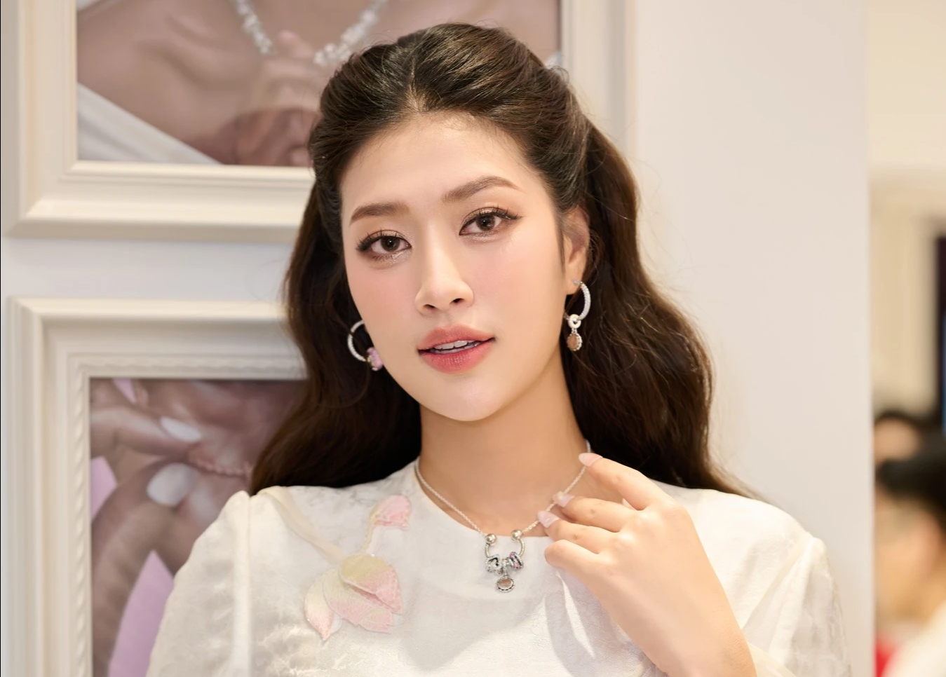 Đoàn Thiên Ân được công chúng biết đến rộng rãi sau khi đăng quang Miss Grand Vietnam 2022. Ảnh: FBNV