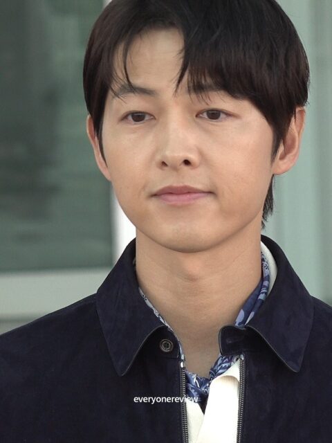 Chẳng ai muốn tin đây là Song Joong Ki