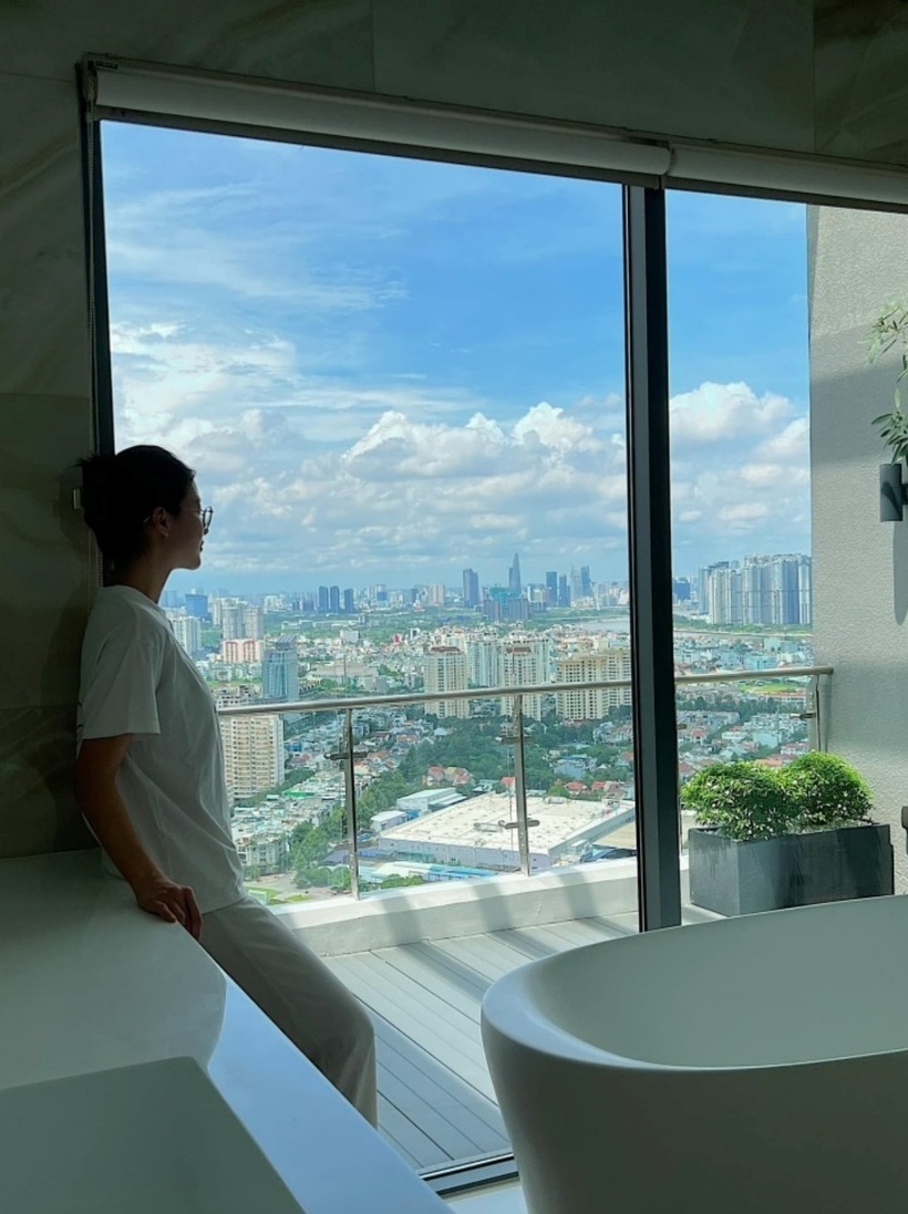 Mỹ nhân U35 kín tiếng nhất showbiz: Tránh xa thị phi, không yêu đương, sống đời nữ hoàng trong BĐS triệu đô