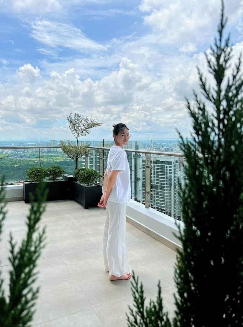 Mỹ nhân U35 kín tiếng nhất showbiz: Tránh xa thị phi, không yêu đương, sống đời nữ hoàng trong BĐS triệu đô