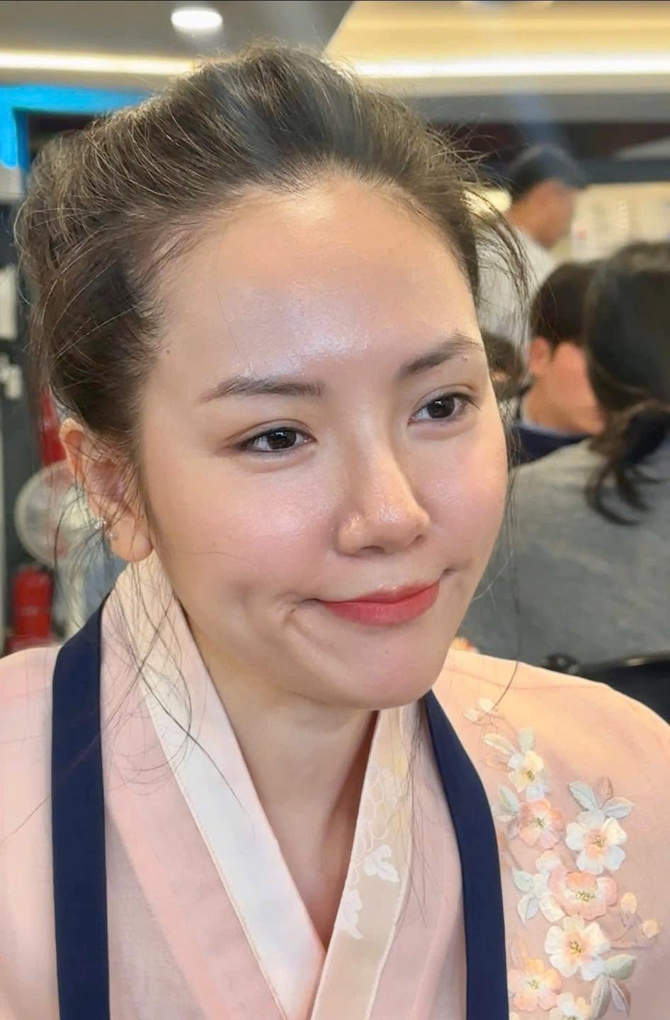 Nữ ca sĩ Việt 42 tuổi tự so mình với Song Hye Kyo, công khai 176 mũi tiêm trên mặt và 43 mũi ở vùng 