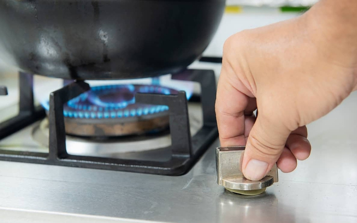 Dùng bếp gas hay bếp từ dễ hỏng hơn?