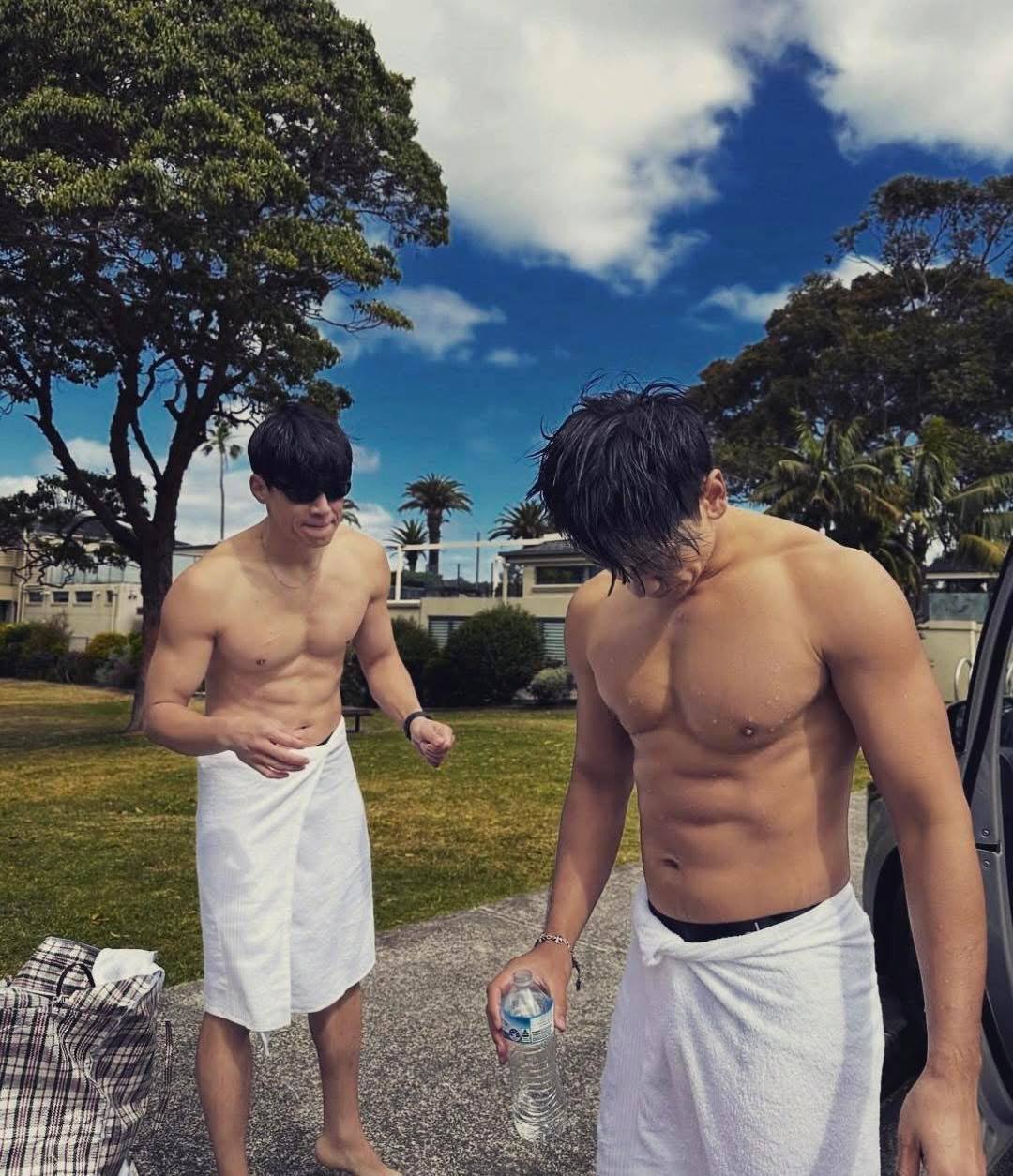 Giao diện xuất sắc 10 điểm của 2 ngôi sao xứ Hàn. (Ảnh: Instagram)