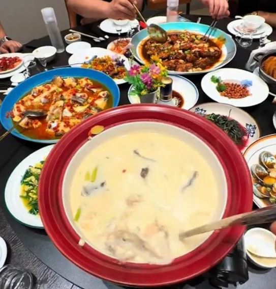 Đàn cá quý đã được đem đi chế biến