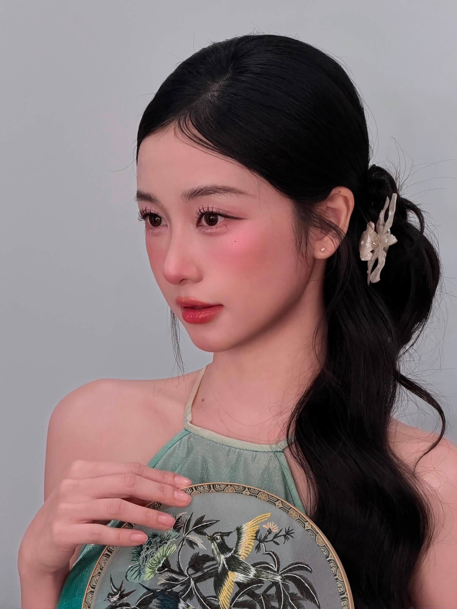 Chưa thấy ai như mỹ nhân này, 1 thập kỷ vẫn được tung hô vì đẹp, ở Việt Nam không ai dám đứng cạnh