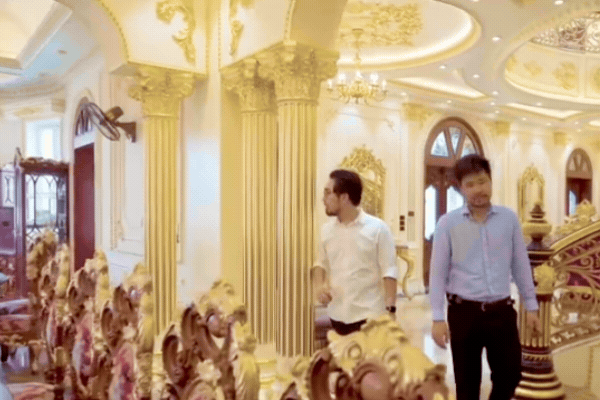 Dụi mắt nhiều lần trước lâu đài nguy nga của đại gia Thanh Hóa: Biến câu chuyện cổ tích thành hiện thực
