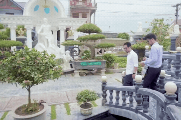 Dụi mắt nhiều lần trước lâu đài nguy nga của đại gia Thanh Hóa: Biến câu chuyện cổ tích thành hiện thực