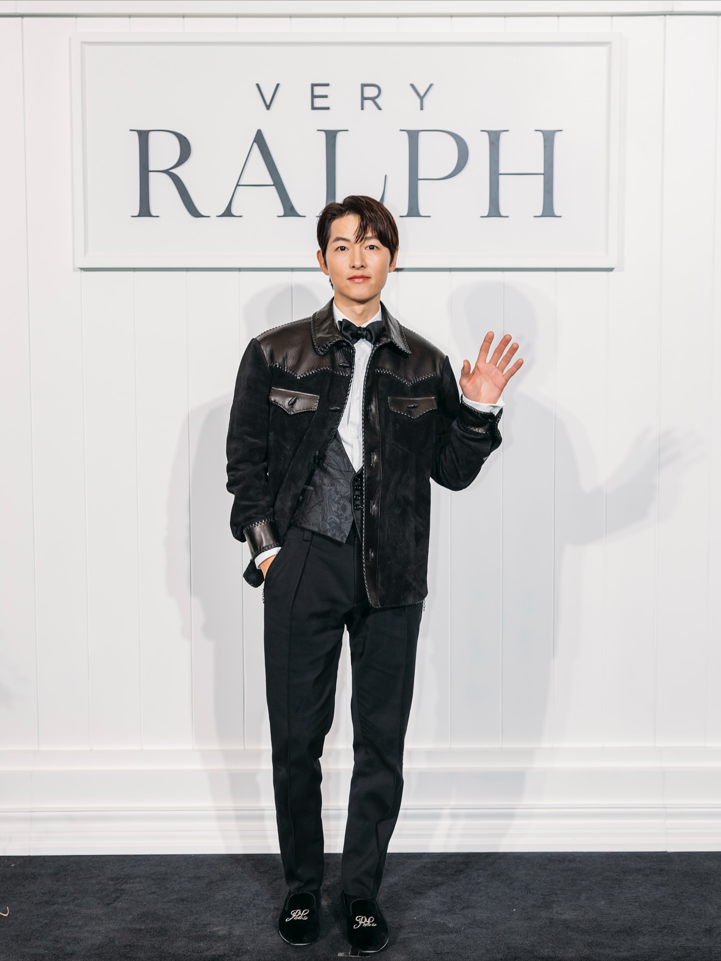 Nhờ người vợ thứ 2, Song Joong Ki thoát nghi án khai gian nhưng khó lòng