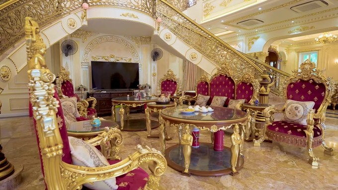 Dụi mắt nhiều lần trước lâu đài nguy nga của đại gia Thanh Hóa: Biến câu chuyện cổ tích thành hiện thực