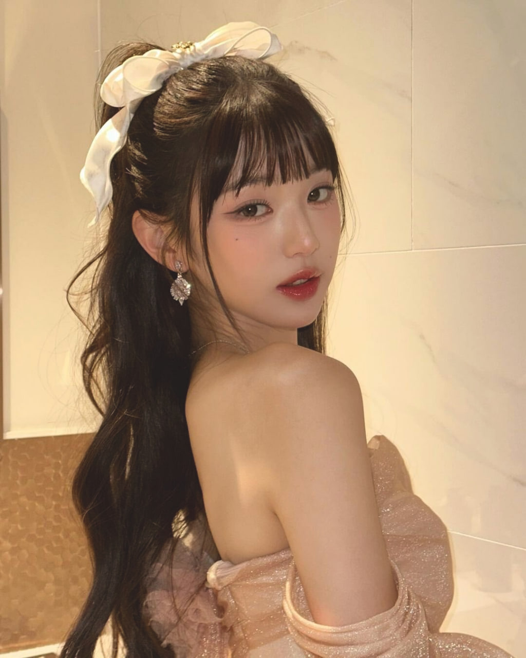 Độ nổi tiếng của Jang Wonyoung luôn đi kèm với các tai tiếng về thái độ