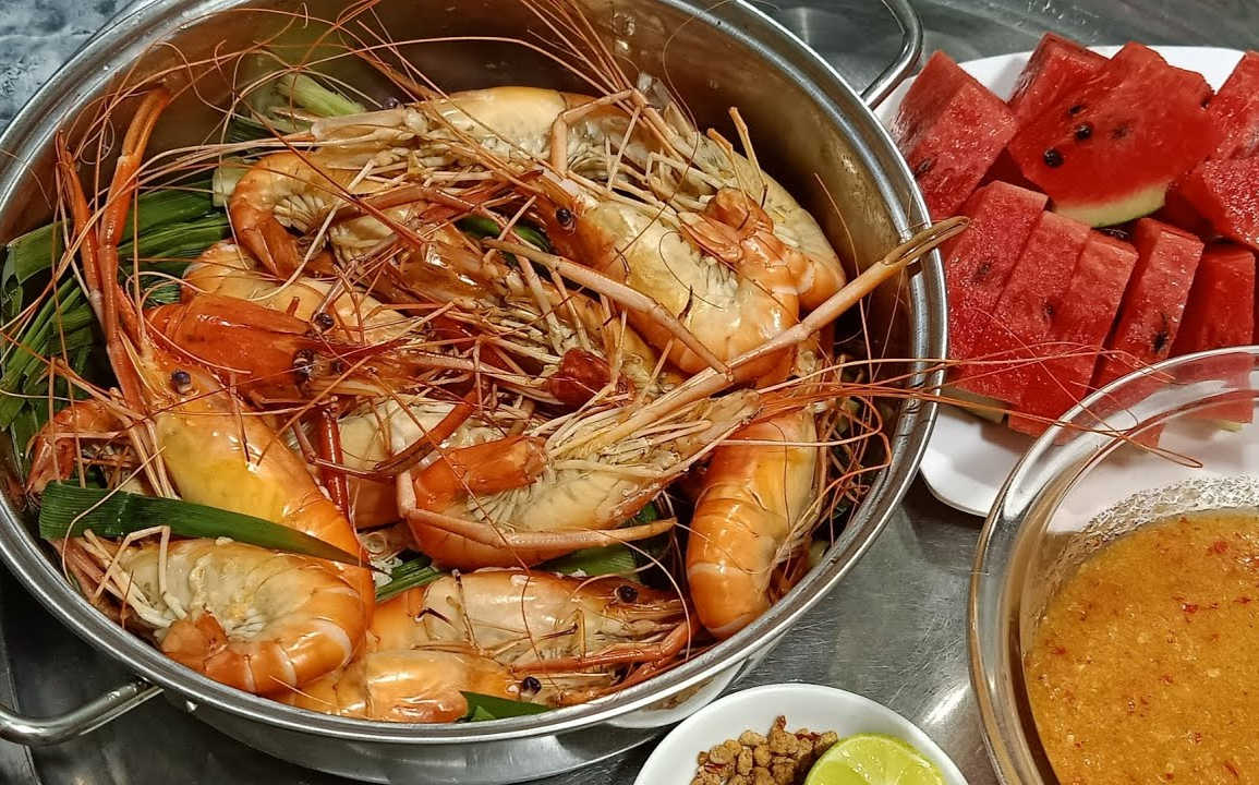 Nắm lá 5.000 đồng là