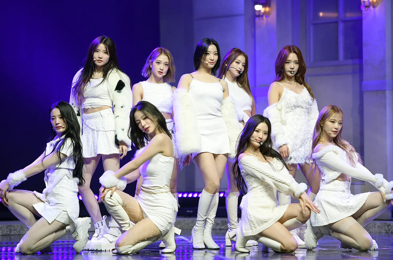 fromis_9 không quá nổi bật giữa thị trường Kpop khắc nghiệt và thay đổi liên tục