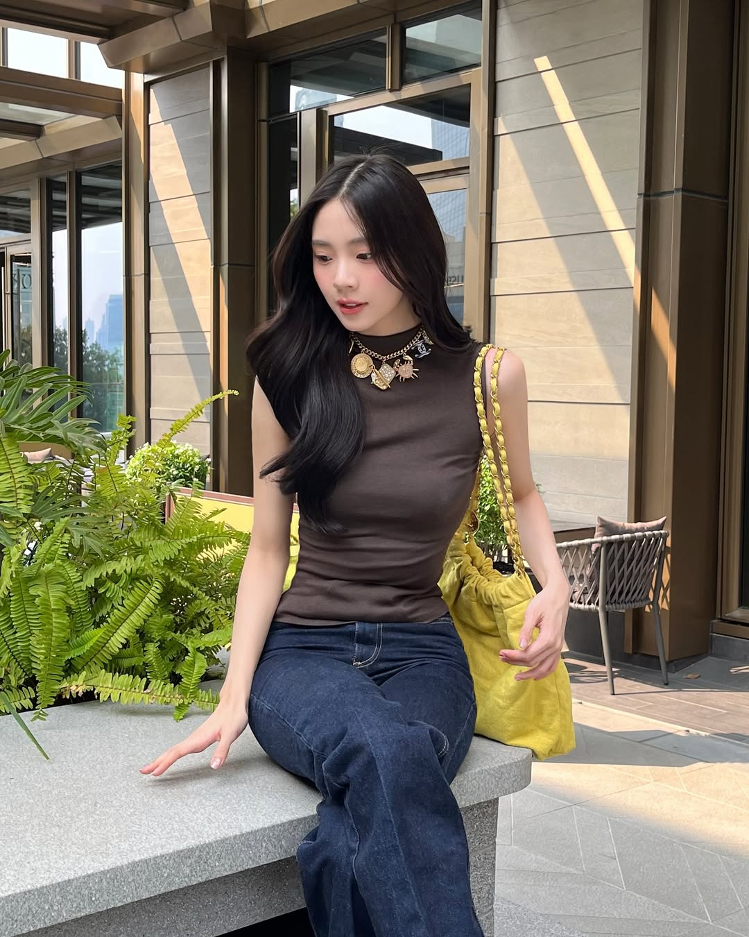 Bông hồng lai mang 2 dòng máu gây sốt MXH: Visual đẹp như AI, style đơn giản mà cuốn dã man 