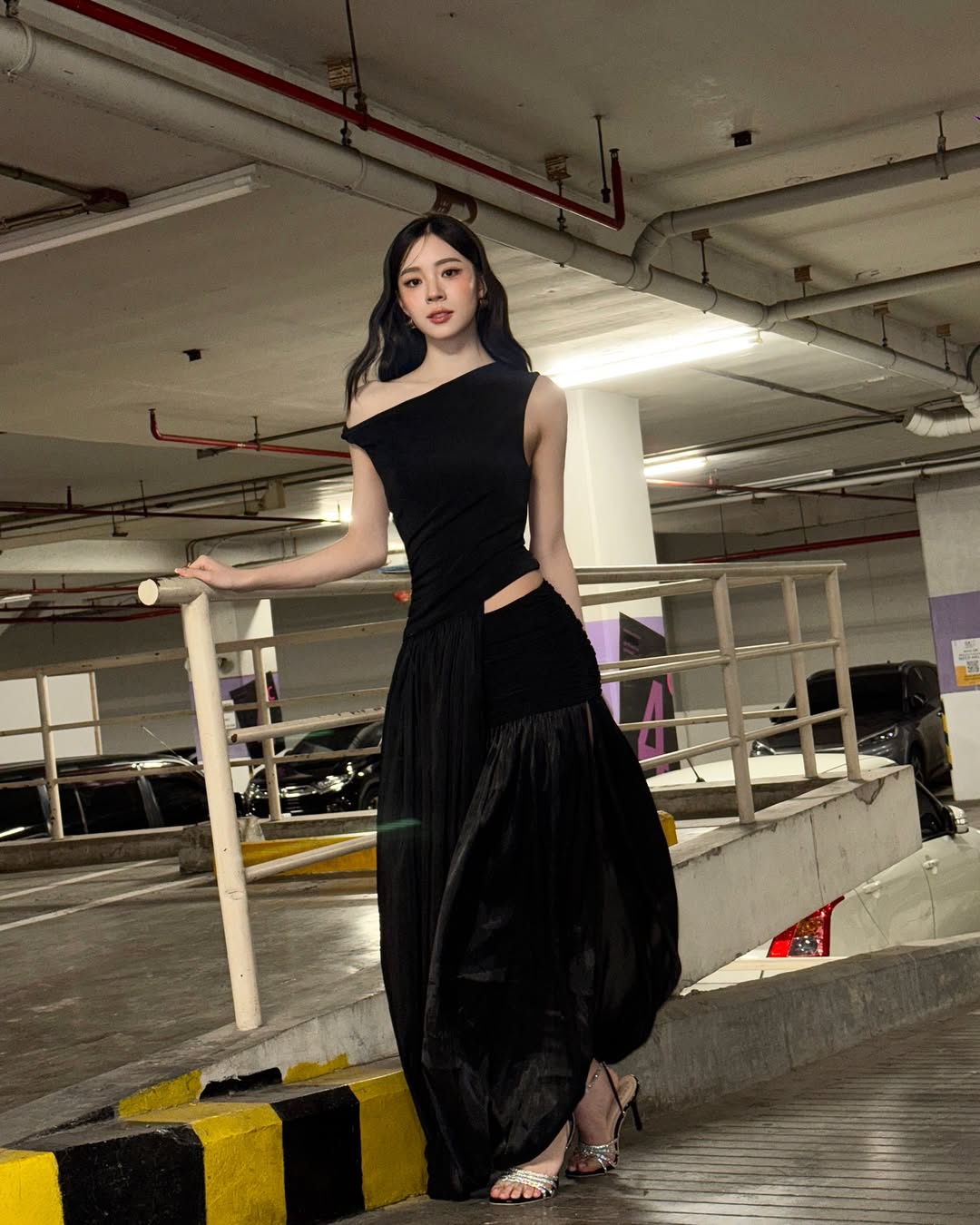 Bông hồng lai mang 2 dòng máu gây sốt MXH: Visual đẹp như AI, style đơn giản mà cuốn dã man 