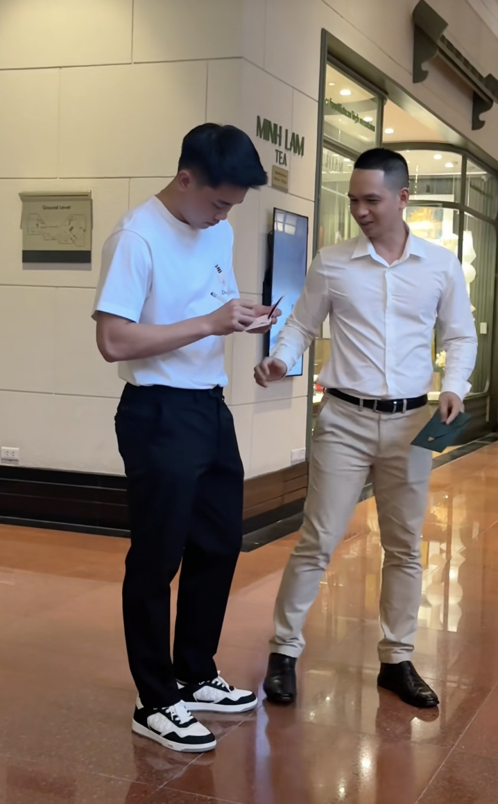 Diện mạo điển trai của Đình Bắc khiến nhiều người chú ý
