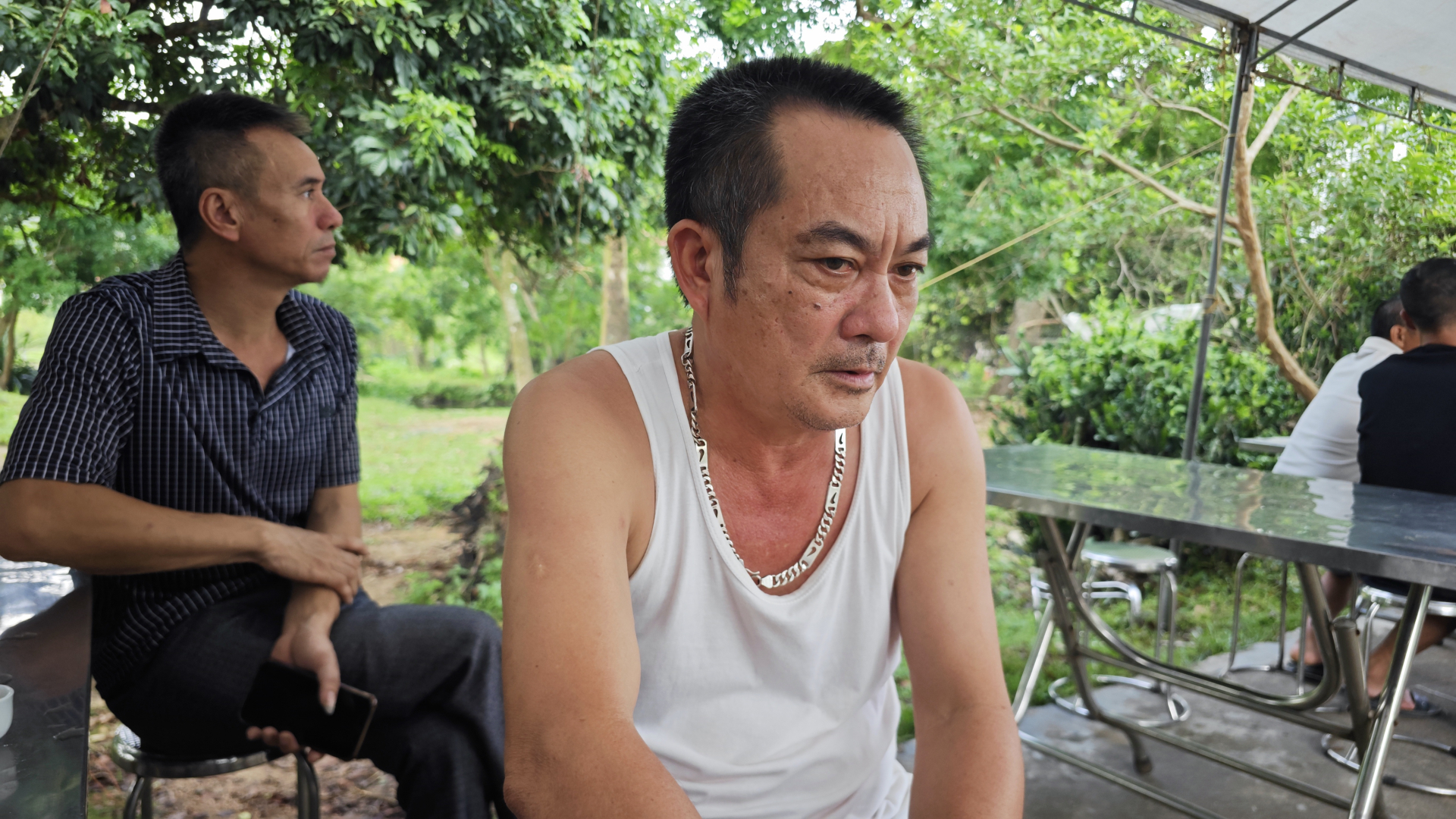 Ông Tài vẫn chưa khỏi bàng hoàng (Ảnh: Như Hoàn)