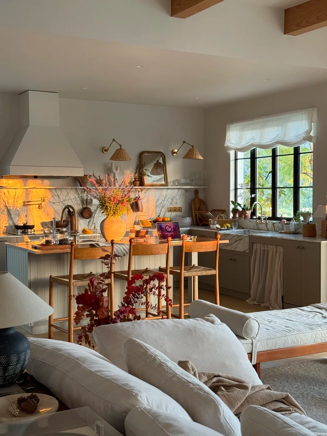 Căn biệt thự 850m² bên hồ, tiện nghi như resort khép kín của người phụ nữ không đi làm, không kết hôn