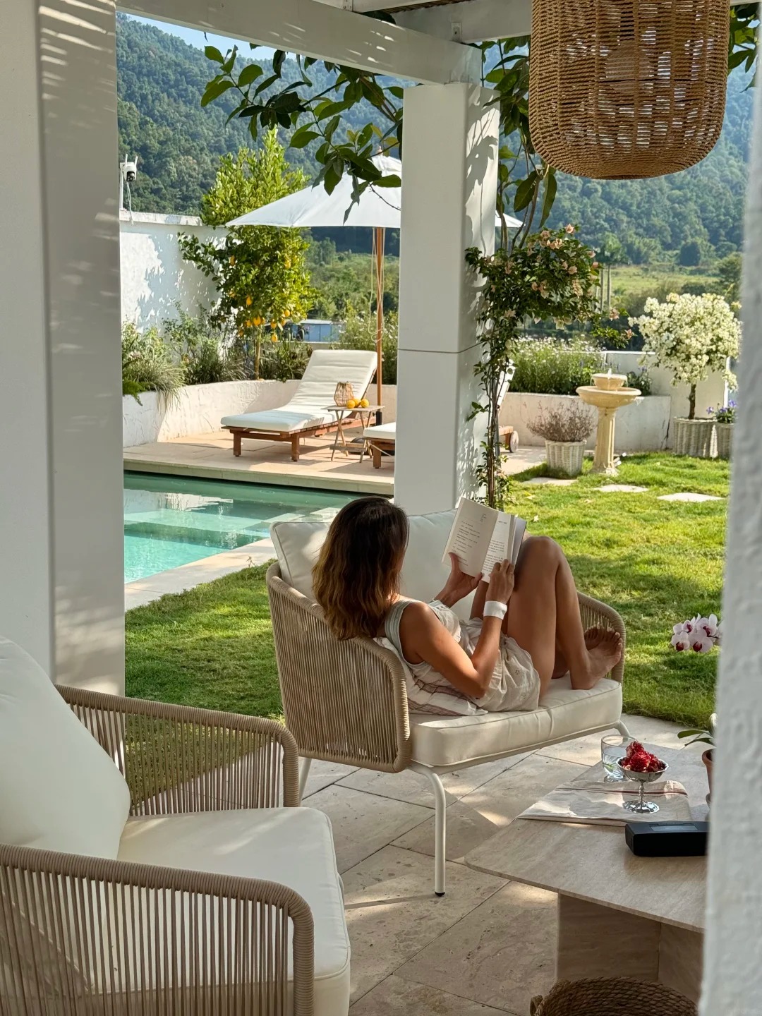 Căn biệt thự 850m² bên hồ, tiện nghi như resort khép kín của người phụ nữ không đi làm, không kết hôn