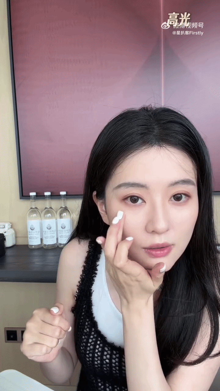 Không ai nhận ra mỹ nhân 9X giàu nhất showbiz sau khi giải nghệ cưới thiếu gia tập đoàn nghìn tỷ
