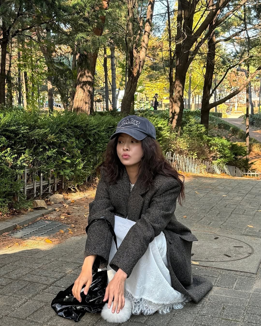 Mỹ nhân showbiz U50 chưa lấy chồng: Sắc vóc khiến gái trẻ cũng phải chào thua, style đơn giản mà sang hết nấc