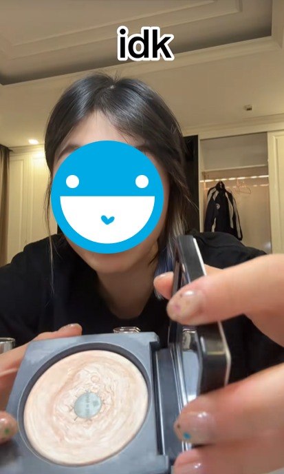 TikToker đăng pass hộp phấn dùng lủng đáy, dính kem chống nắng tùm lum: Nể người bán 1, nể người mua 10 