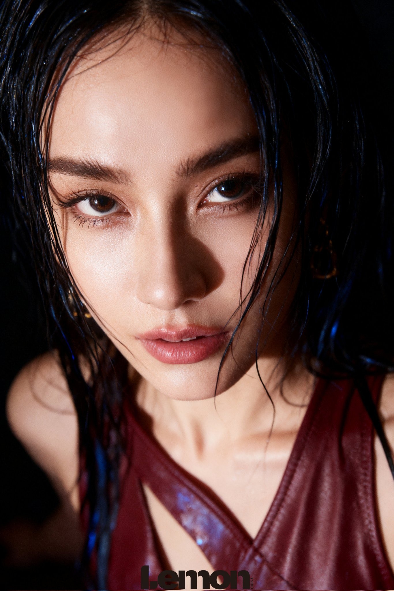 Jayna Angelina Stevens mới được fan Trung Quốc tặng xe Mercedes đắt giá.