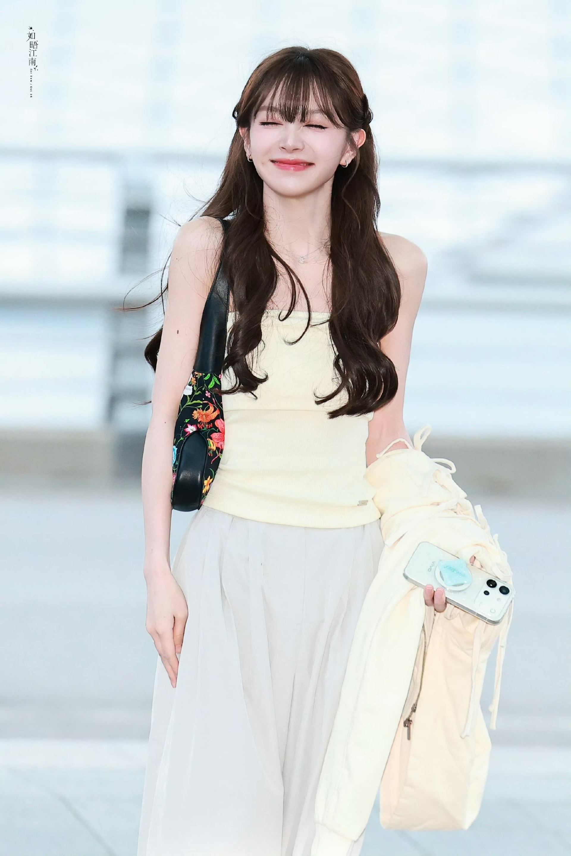 Điền Hi Vi diện set đồ casual, thoải mái nhưng vẫn vô cùng xinh đẹp. (Ảnh: Instagram)
