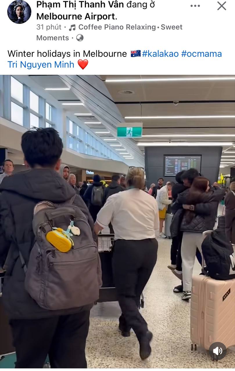   1 ngày trước, Ốc Thanh Vân chia sẻ khoảnh khắc đặt chân đến Melbourne vào lúc sáng sớm cùng 3 con nhỏ. Nguồn: FBNV  