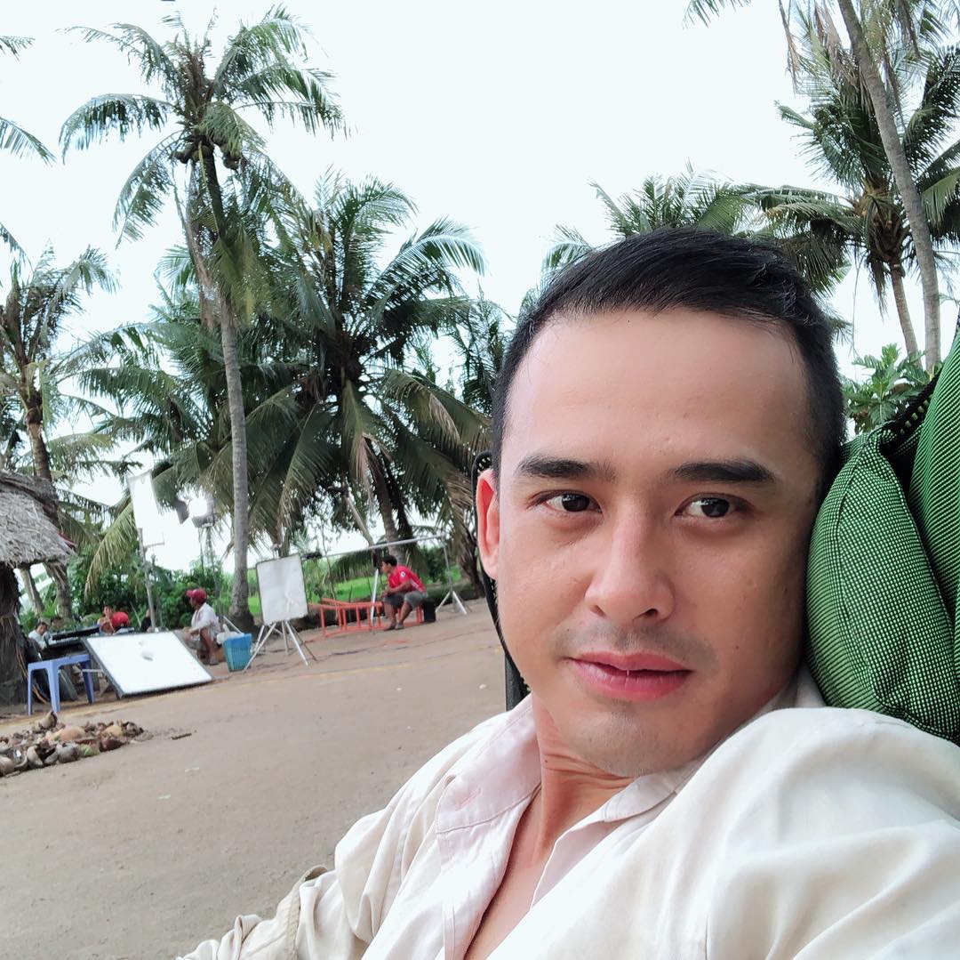 Để tóc thật thì kém sắc hơn hẳn