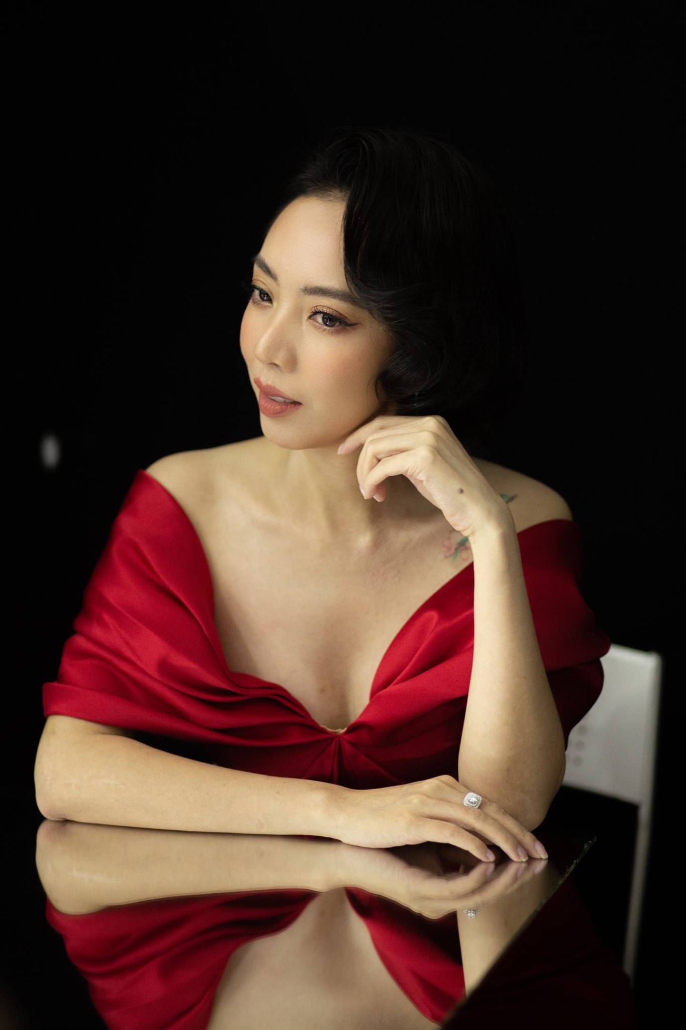 Nữ diễn viên Việt bị đuổi khỏi sân khấu vì “quá xấu”, mang danh Hoa hậu nhưng không ai công nhận bây giờ ra sao?