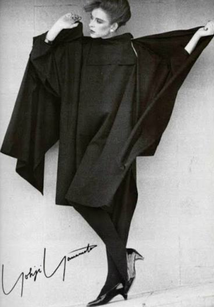 Ông cụ tóc bạc bước đi chậm rãi viral nhất Paris: Bậc thầy của Rick Owens, khiến cả thế giới nhìn màu đen theo một cách khác